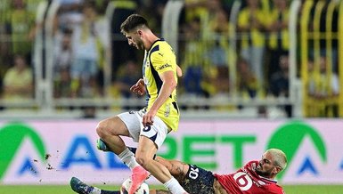 İsmail Yüksek alkış aldı