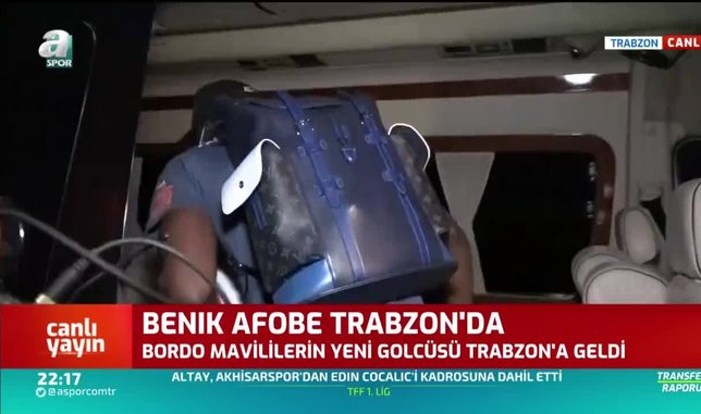 Trabzonspor'da yeni transfer Benik Afobe Trabzon'a iniş yaptı! İşte ilk görüntüler