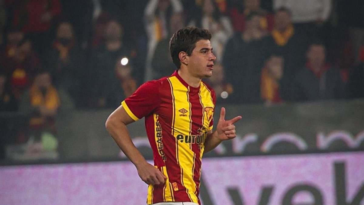 Menemen FK,  Tibet Durakçay'ı  kiraladı!