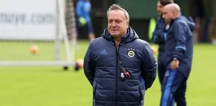 Advocaat takıma özgüven aşılıyor