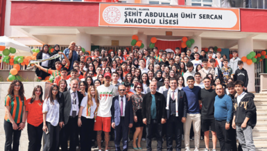 Alanyaspor gençlerle buluştu