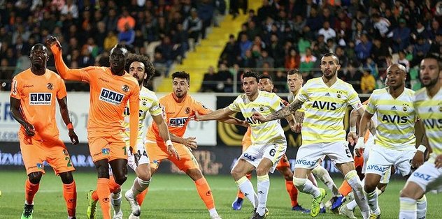 Fenerbahçe yenildi alt sıralar karıştı! İşte güncel puan durumu...