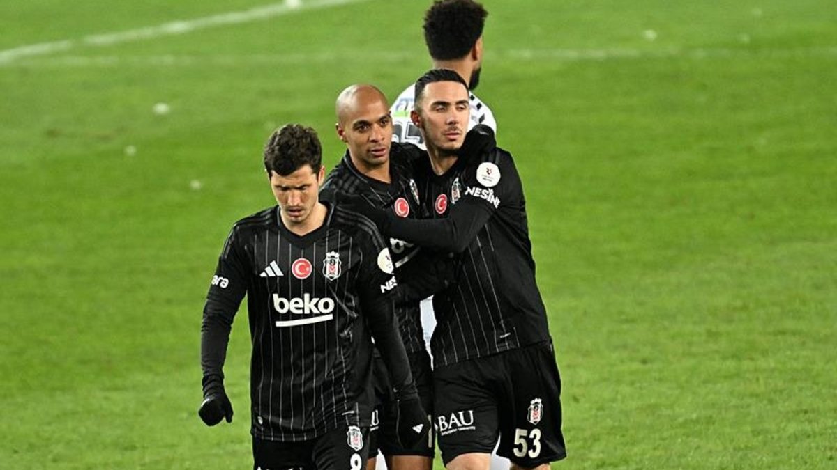 Emirhan Topçu'dan Beşiktaş formasıyla ilk gol sözleri! Emirhan Topçu'dan Beşiktaş formasıyla ilk gol sözleri!