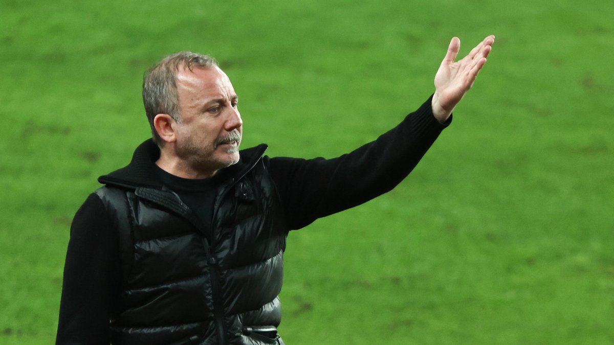 Sergen Yalçın'ın Antalyaspor'daki geleceği netleşiyor! Görüşme... Sergen Yalçın'ın Antalyaspor'daki geleceği netleşiyor! Görüşme...