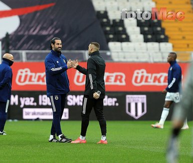 Bu anlar kameralara yansımadı! Beşiktaş Fenerbahçe derbisinde Gökhan Gönül ve Caner Erkin...