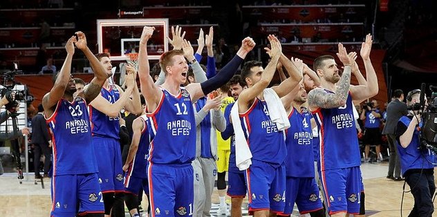 Efes finalde!