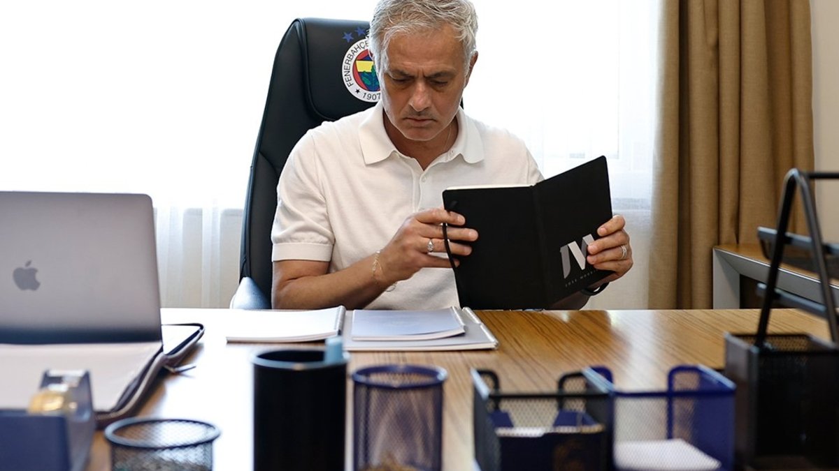 FENERBAHÇE TRANSFER HABERLERİ: Ferdi Kadıoğlu'nun alternatifi belli oldu! Mourinho'nun eski öğrencisi