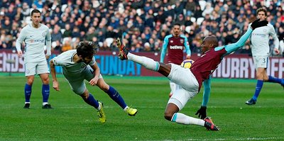 West Ham derbide Chelsea'yi devirdi