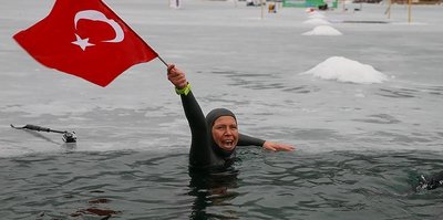 Turkish free diver breaks world record