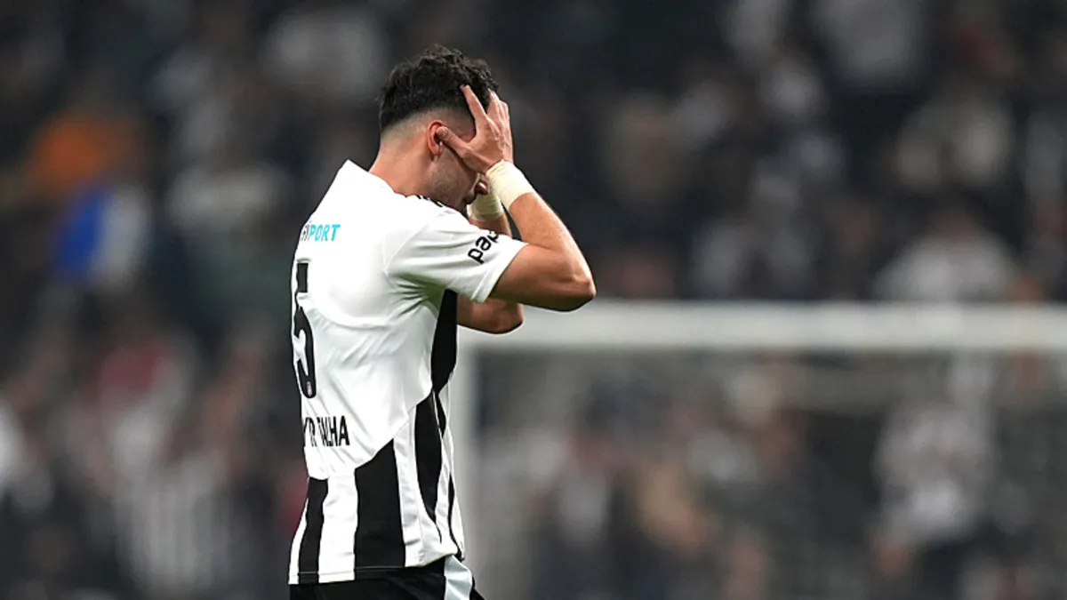 Kasımpaşa karşısında Beşiktaş 10 kişi kaldı!