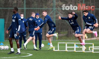 Ünlü golcü Fenerbahçe'ye! İşte kulübe maliyeti FB spor haberi