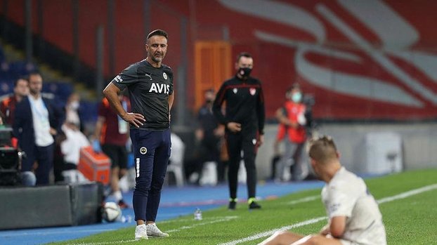 Başakşehir - Fenerbahçe maçı sonrası Vitor Pereira'ya rotasyon eleştirisi! (FB spor haberi)
