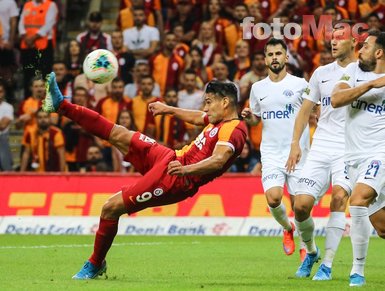 Galatasaray Falcao ile kazandı sosyal medya çıldırdı!