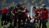 Gençler kritik virajda