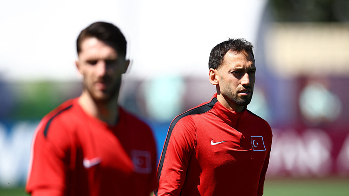 Hakan Çalhanoğlu: İki yıl önceki turnuvaya göre...