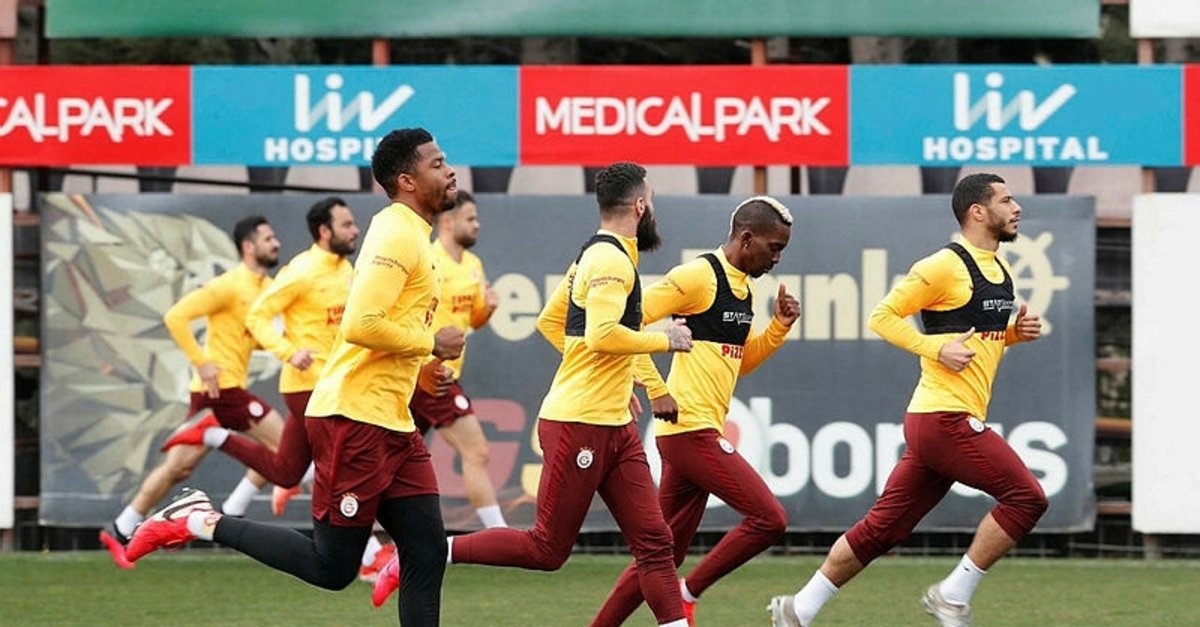 Fenerbahce Besiktas Son Dakika 5 Oyuncu Ceza Sinirinda Besiktas Bjk Haberleri Spor