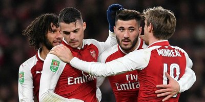 Arsenal, Chelsea'yi devirdi, finale yükseldi