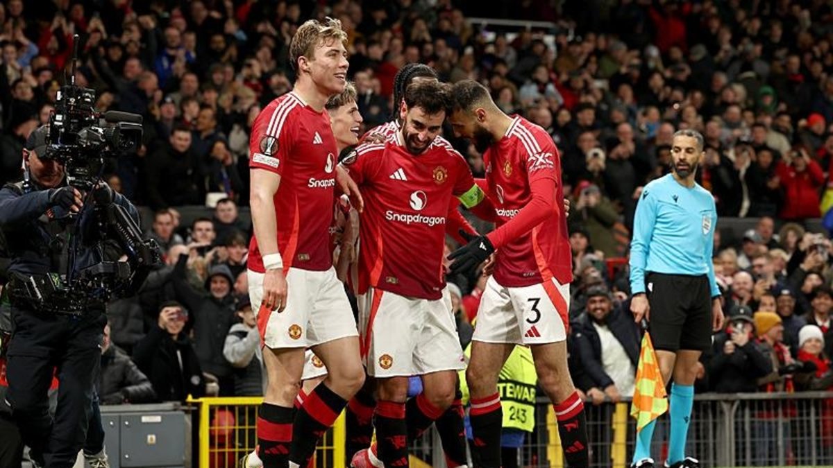 Manchester United 4-1 Real Sociedad (MAÇ SONUCU ÖZET)