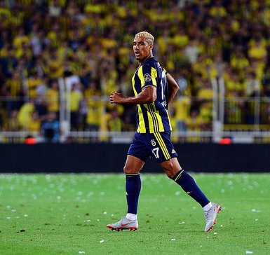 Fenerbahçe’de o yıldızlarla yollar ayrılıyor