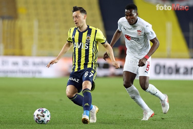 Fenerbahçe Kostas Fortounis için düğmeye basıyor! Menajerlik şirketine transfer talimatı...