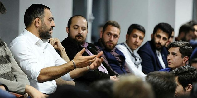 Gençlik ve Spor Bakan Yardımcısı Yerlikaya, gençlerle buluştu