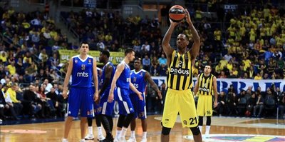 Fenerbahce crush Crvena Zvezda 82-56