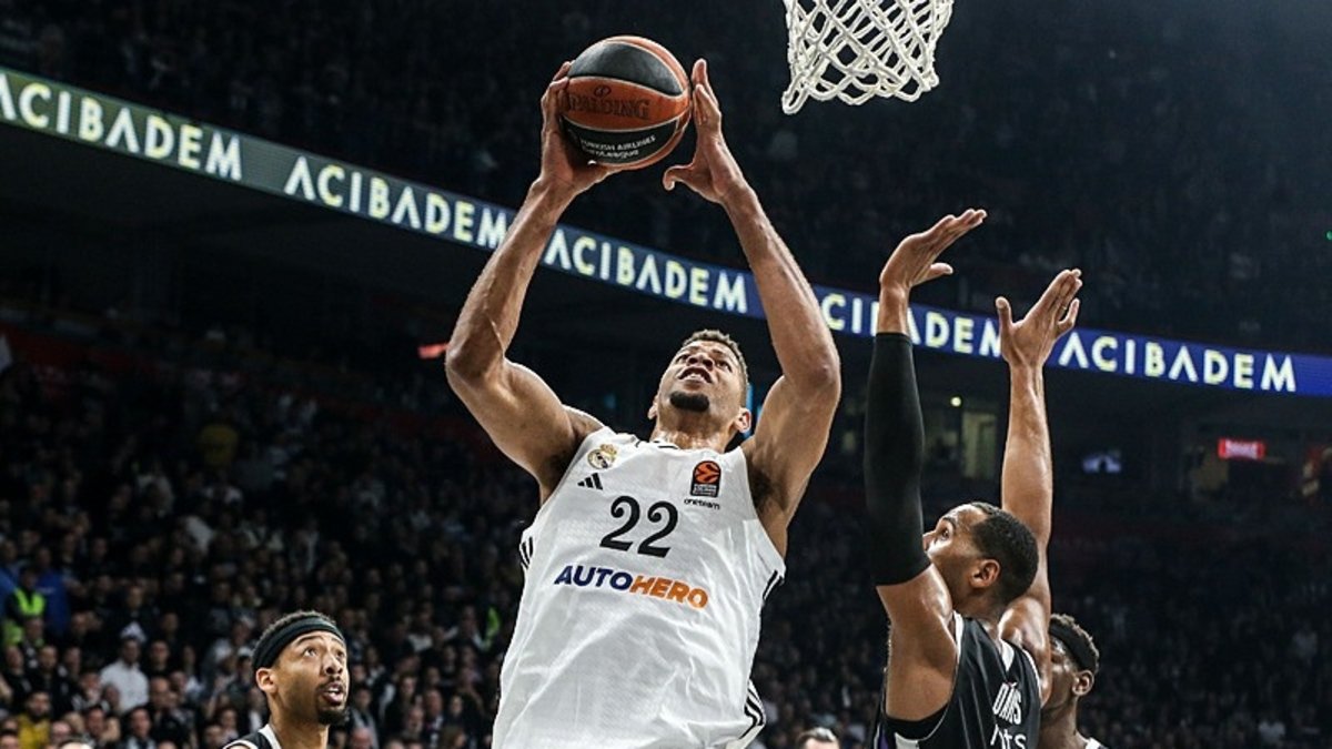 THY EuroLeague'de mart-nisan aylarının MVP'si Walter Tavares THY EuroLeague'de mart-nisan aylarının MVP'si Walter Tavares