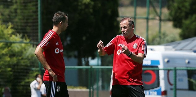 Abdullah Avcı'nın Beşiktaş stratejisi: Sabırlı olun pas yapın