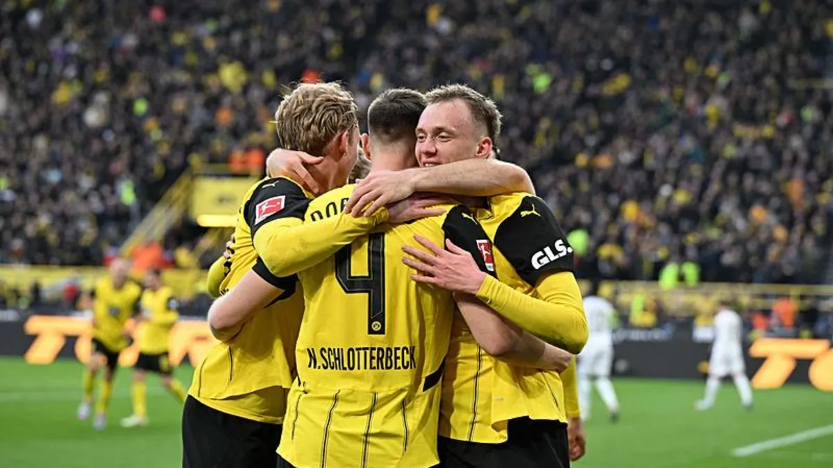 Freiburg 1-4 Borussia Dortmund (MAÇ SONUCU ÖZET)