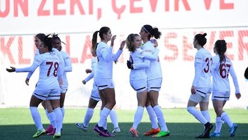 Galatasaray galibiyetle başladı