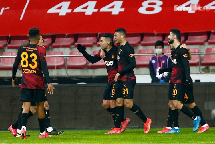 Son dakika spor haberi: Galatasaray düğmeye bastı! Sezon sonu 4 transfer