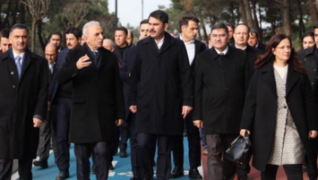 Bakan Kurum gençlerle