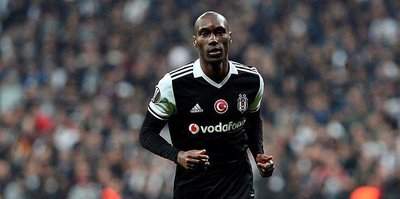 Beşiktaş'ın kaptanı Atiba Hutchinson imzayı attı!