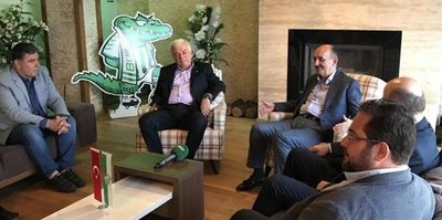 Bakan Müezzinoğlu'ndan Bursaspor'a ziyaret