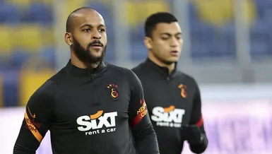 Luyindama ve Marcao sırada