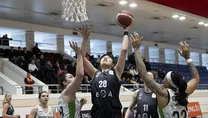 Kartal yarıladı