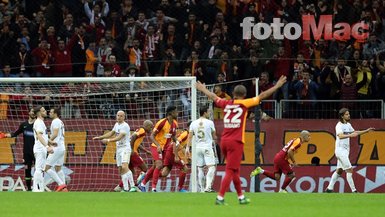 Galatasaray’da Fatih Terim’den flaş gönderme! ’’Kurallar değişiyor ama...’’