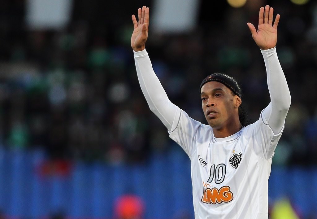 Ronaldinho Twitter’ı salladı
