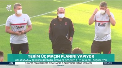 Galatasaray Teknik Direktörü Fatih Terim üç maçın planını yapıyor