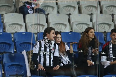 Beşiktaş maçında sevgililer gününe özel tribün