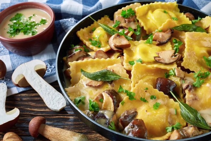 porcini-mantarli-ravioli-tarifi-evde-porcini-mantarli-ravioli-nasil-yapilir-tam-kivamli-porcini-mantarli-ravio-1700547804991.jpeg