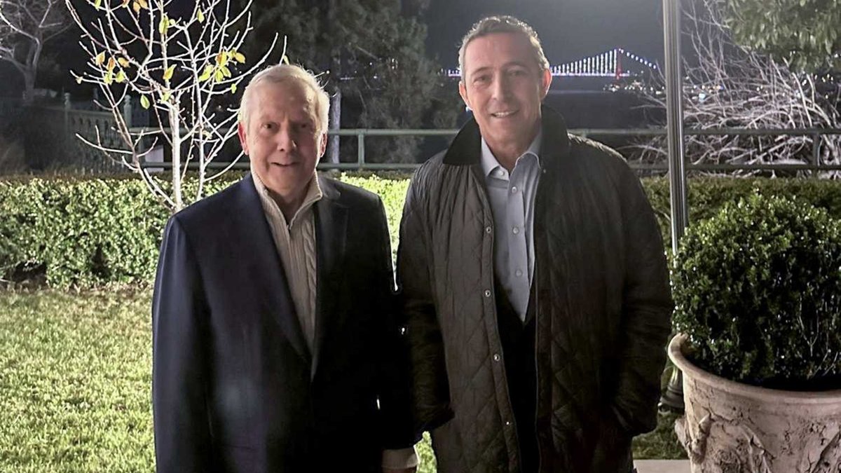 Fenerbahçe Başkanı Ali Koç, Aziz Yıldırım'ı Ziyaret Etti: Kulüp İçin Önemli Bir Buluşma!
