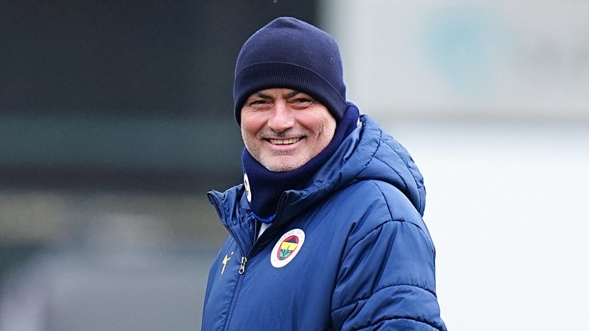 Fenerbahçe Teknik Direktörü Jose Mourinho: Aile olarak da... Fenerbahçe Teknik Direktörü Jose Mourinho: Aile olarak da...