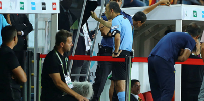 Türk hakemler, İtalya-ABD maçında VAR uyguladı