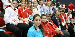 31 madalya daha