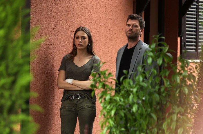 aile-12-bolum-izle-show-tv-aile-son-bolum-full-izle-aile-dizisi-canli-izle-yeni-bolum-aile-12-bolum-tek-parca-1684836948165.jpeg