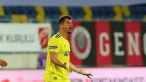 Emre Belözoğlu sahada kalsın