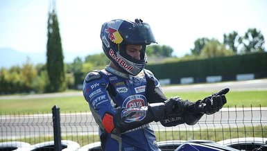 Toprak Razgatlıoğlu Dünya Superbike Şampiyonası'nın İspanya etabının ikinci yarışında 3. oldu