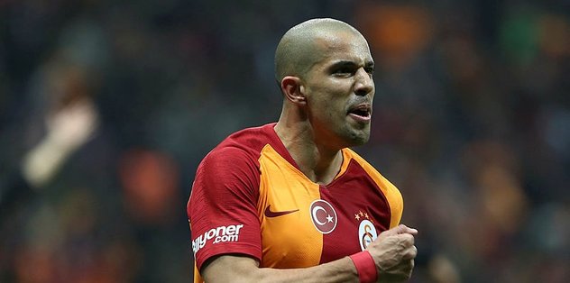 Sofiane Feghouli 10 maça çıkınca bonusu kaptı