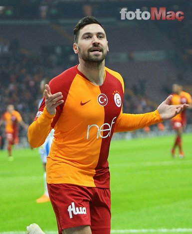 Galatasaray’da iki yıldızla yollar ayrılıyor